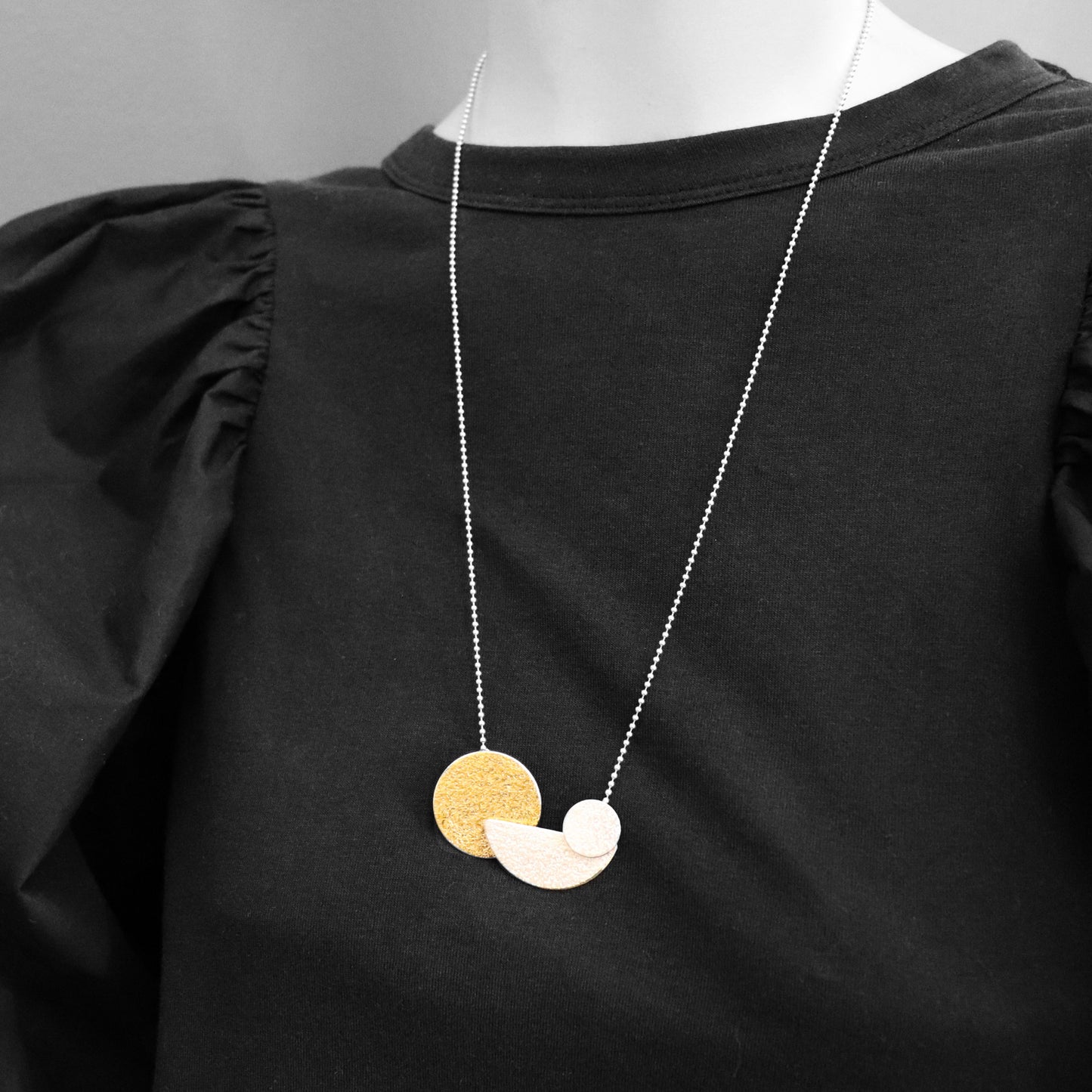 Retro keum boo bauhaus necklace