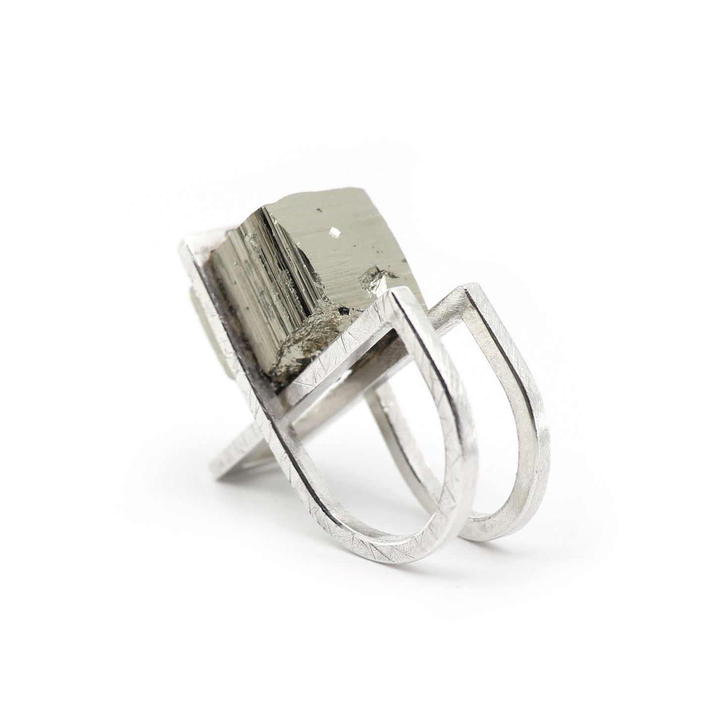XL Chariot Statement Ring | silver & pyrite