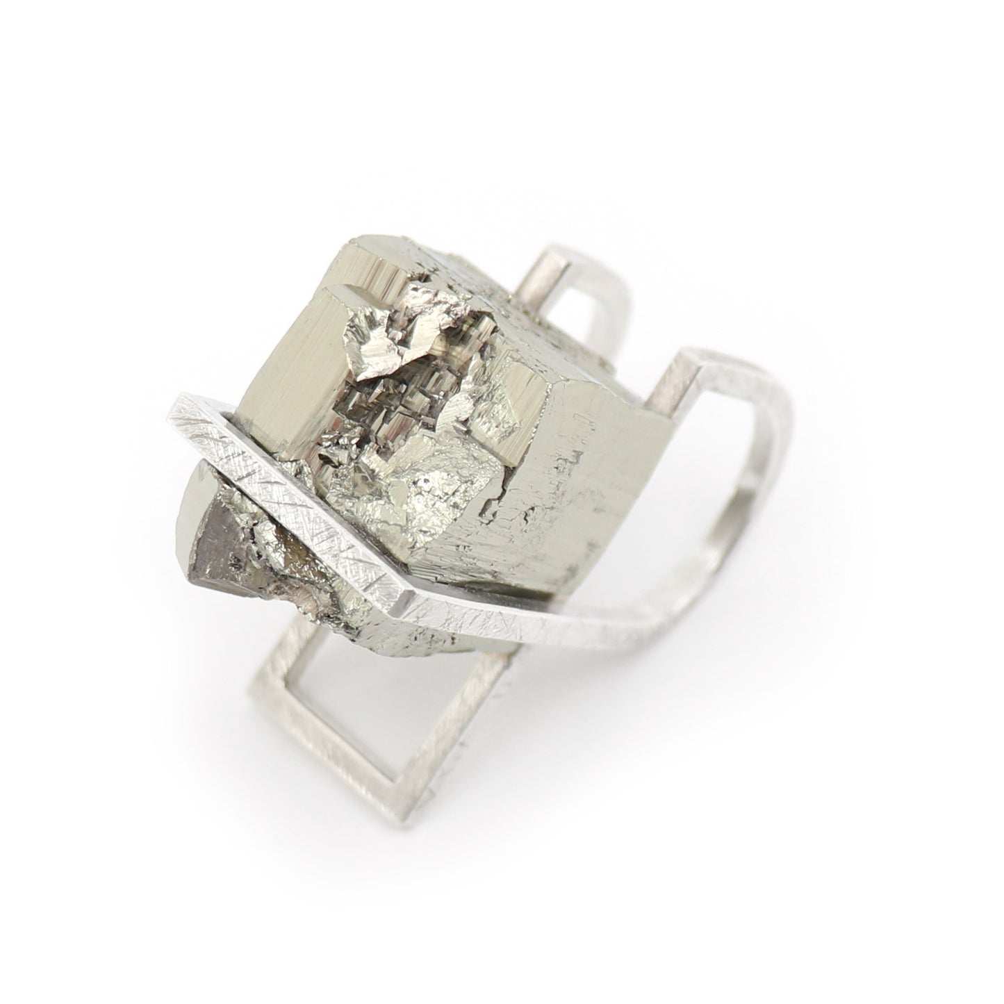 XXL Chariot Statement Cocktail Ring | silver & pyrite