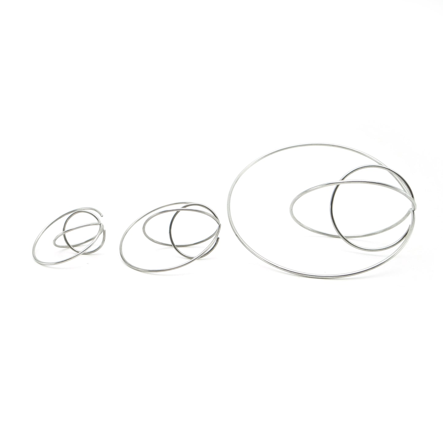 3 different size atomic earring