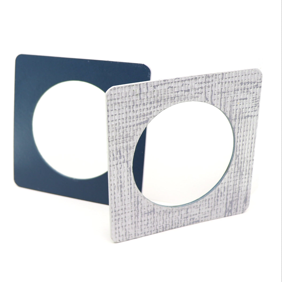 Square bauhau bangle in linoleum navy and white