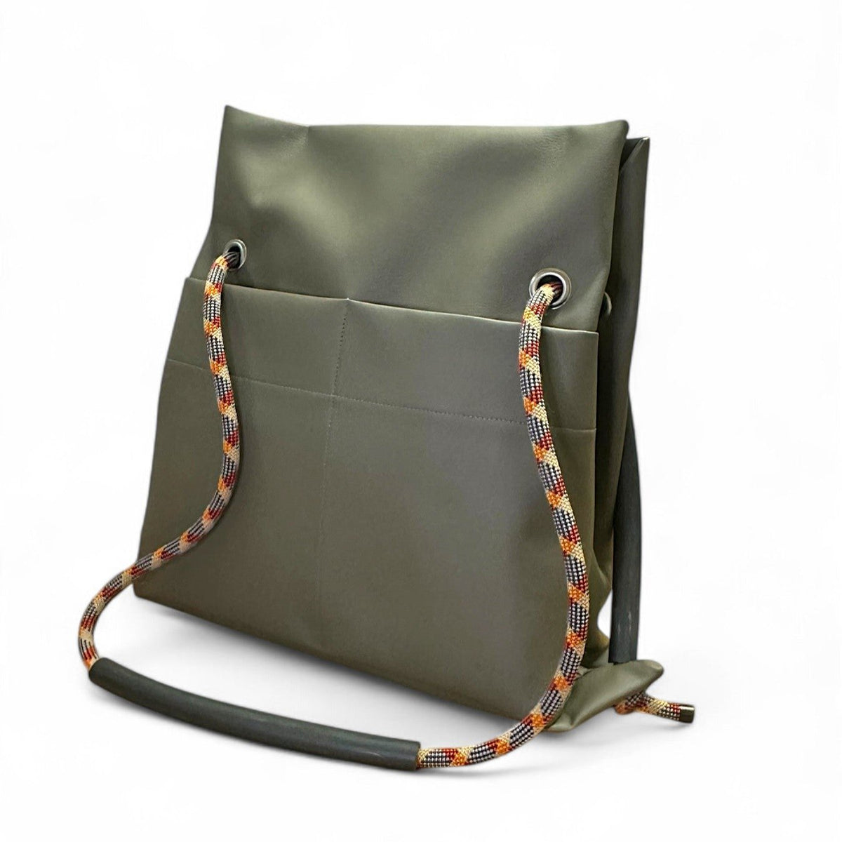 Sustainable commuter 2in1 bag by Ditto in subtle reclaimed oilve-grey faux leather & recycled climbing ropes handles