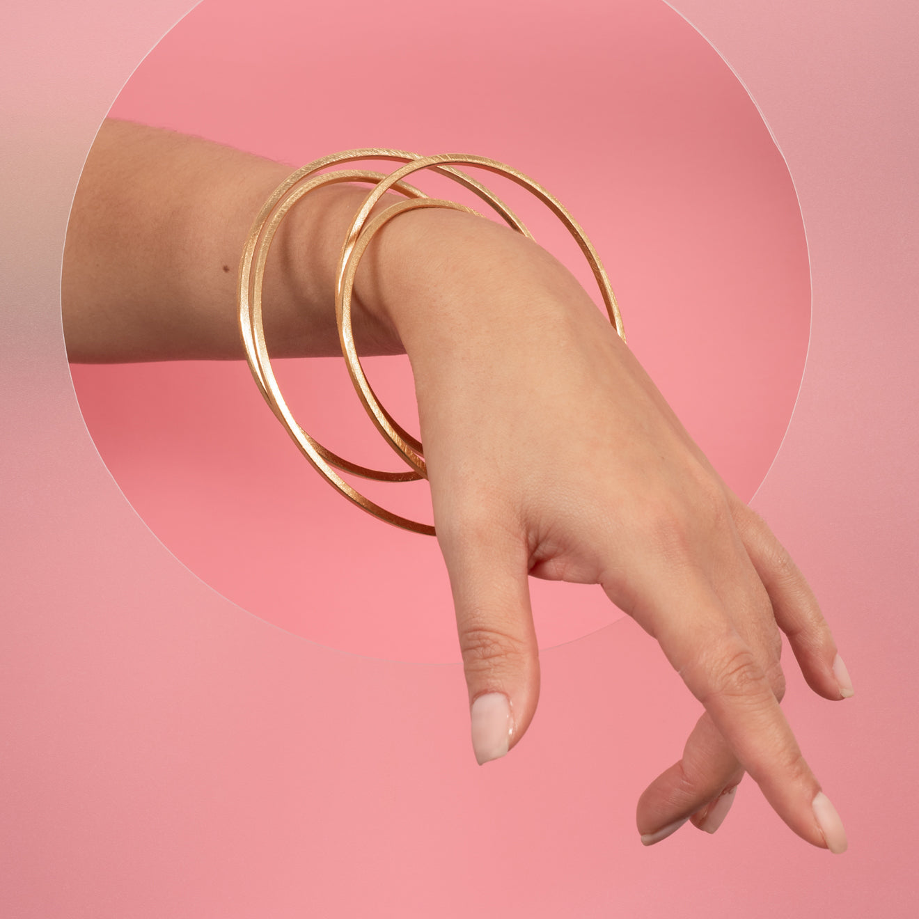 gold circular vortex bangle modelled